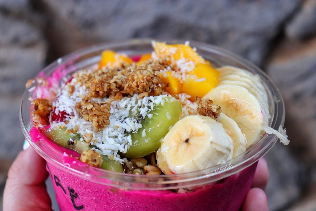 Anake's juice bar pitaya bowl